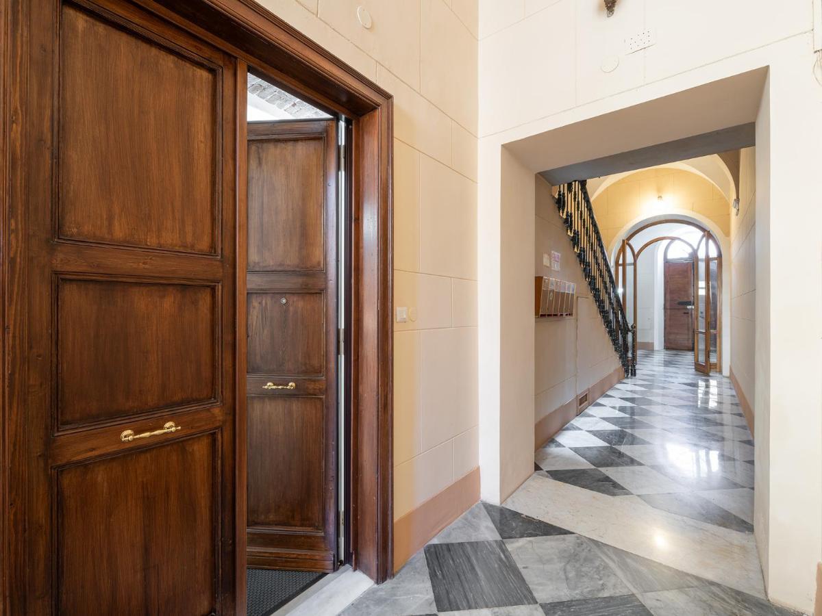 Massimo Boutique Apartment 칼리아리 외부 사진
